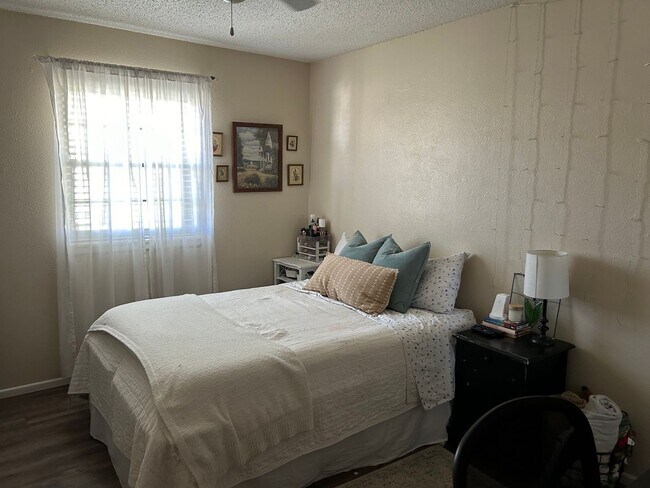 Foto del edificio - 4809 8th St