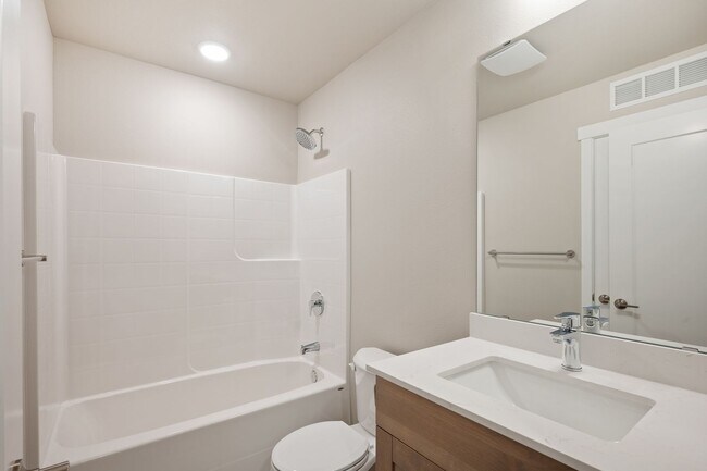 Building Photo - NEW Bothell Townhome | 4 Bedroom | $3,900