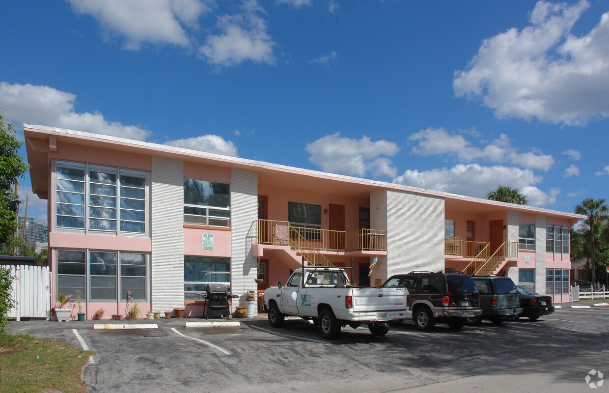 Building Photo - 513 S Ocean Blvd