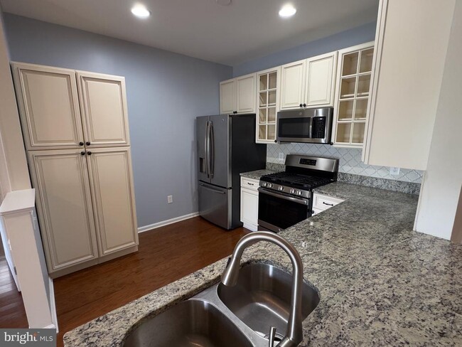 Foto del edificio - 6553 Grange Ln