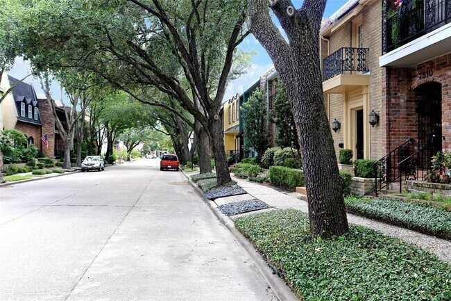Building Photo - 7506 Del Monte Dr