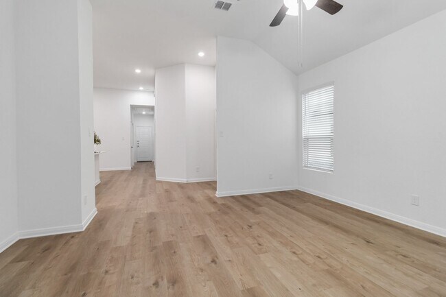 Building Photo - 5131 Cindy Br