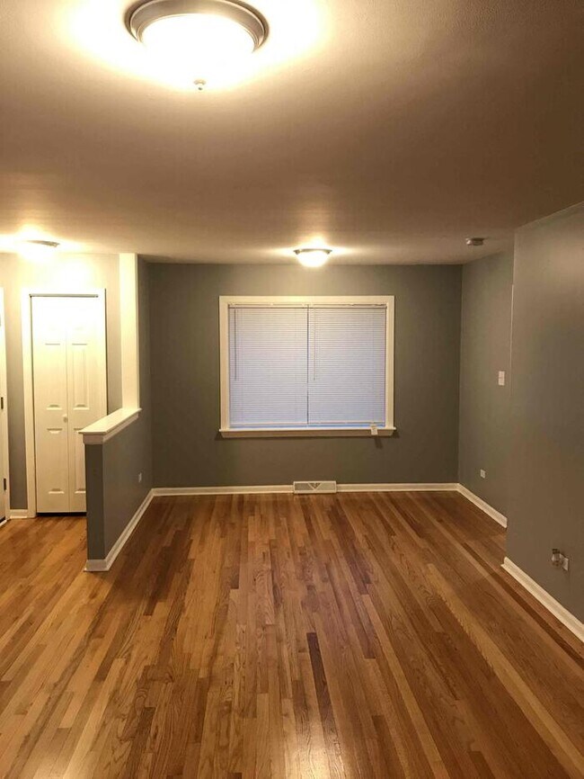 Foto del edificio - 736 E 163rd St