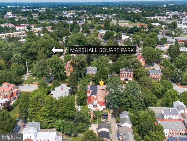 Building Photo - 318 N Matlack St