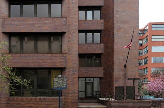 Foto del edificio - 125 N 4th St