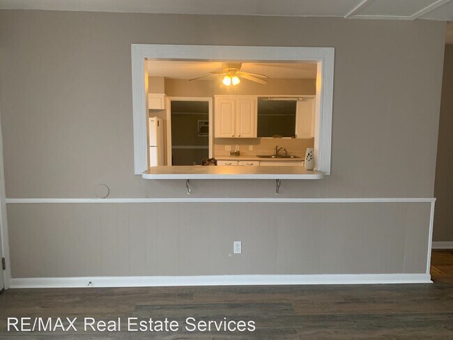 Building Photo - 3 br, 1 bath House - 905 Rickey Place