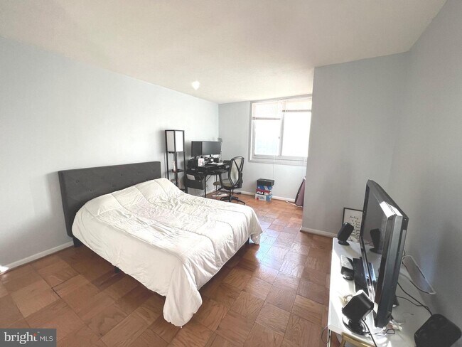 Foto del edificio - 4601 N Park Ave