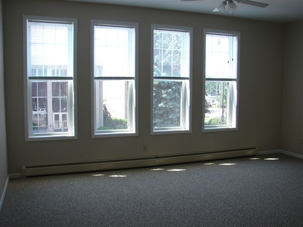 Building Photo - 237 E Huron Ave