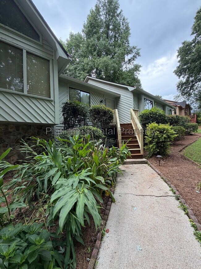 Building Photo - 3936 Carriage Gate Dr