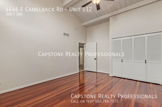 Building Photo - Stunning 3 Bedroom, 2.5 Bath Townhome in H...