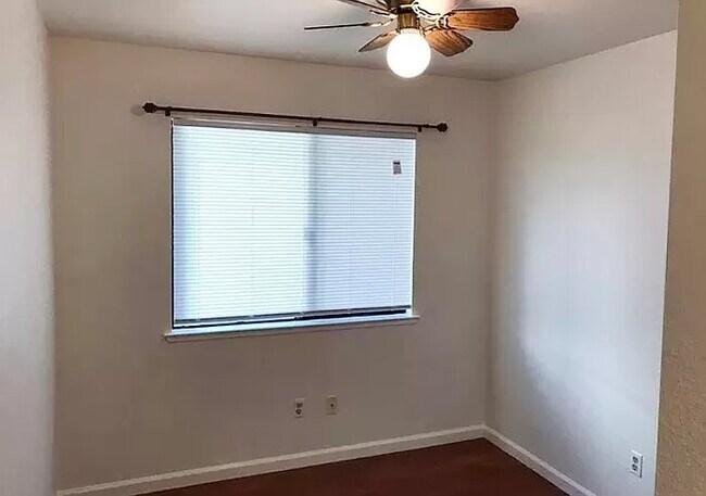 Building Photo - Gorgeous 3 bedroom 2 bathroom home in Ante...