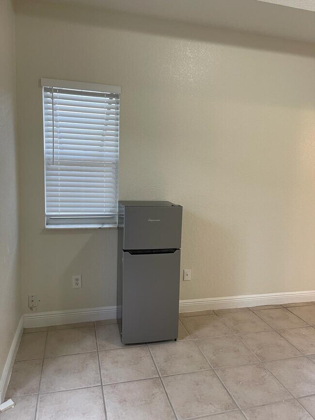 Foto del edificio - 2739 NW 9th Plz