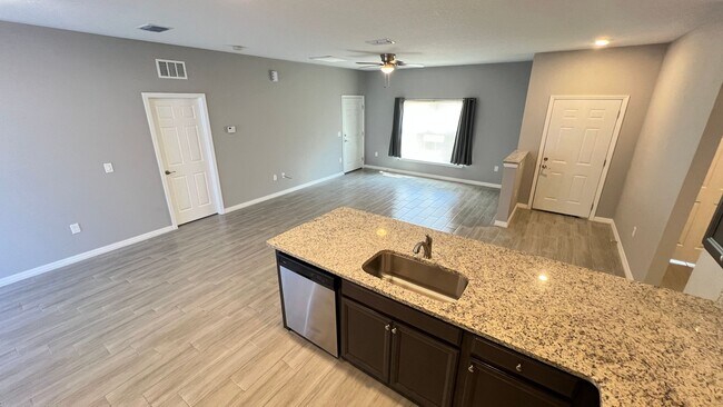 Foto del edificio - Gorgeous 3 Bedroom, 2 Bathroom Home in Palm Bay!!