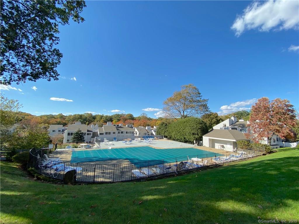 Foto principal - 156 Rowayton Woods Dr