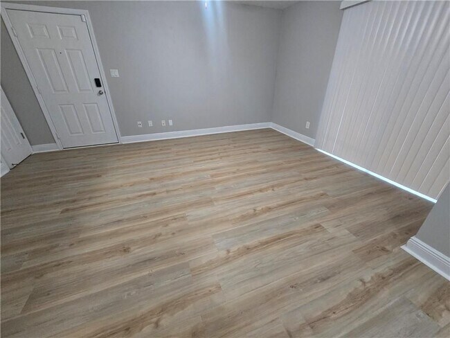 Foto del edificio - 2205 Santa Fe Pkwy
