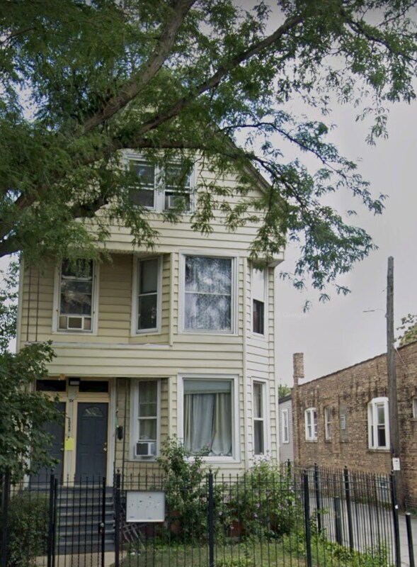 Primary Photo - 2049 N Kostner Ave