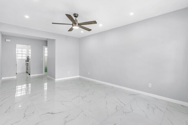 Foto del edificio - 635 8th St