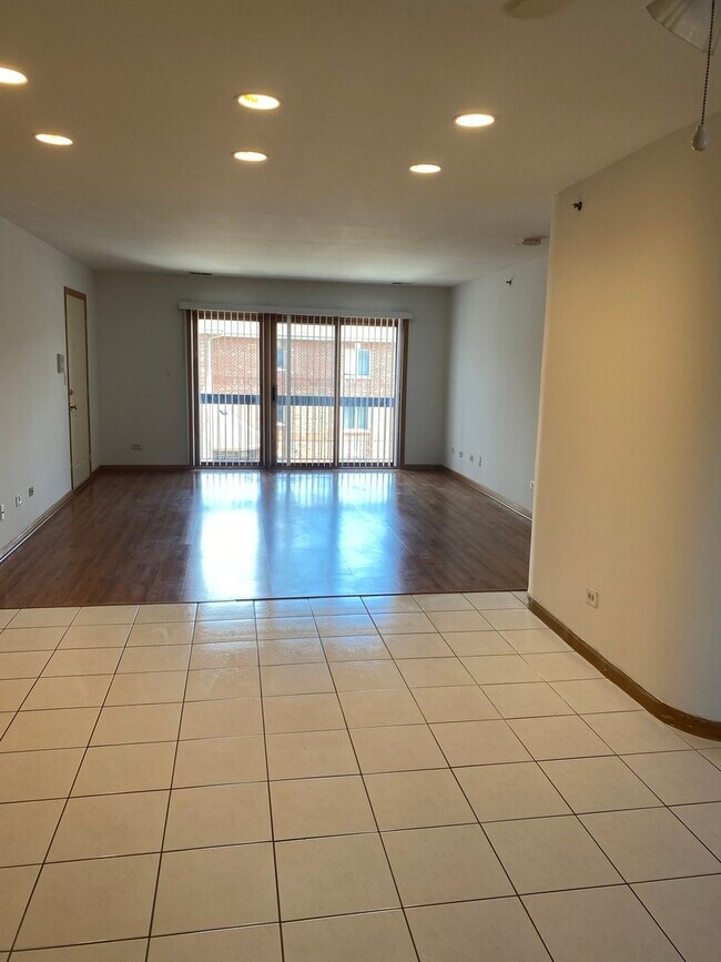 Foto del edificio - 5627 107th St