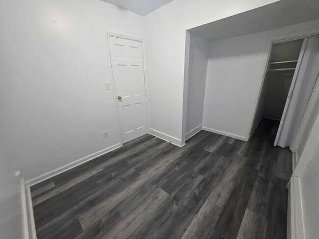 Foto del edificio - 2 bedroom apartment building - Poughkeepsie