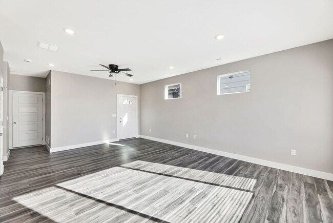 Foto del edificio - 7303 E 34th St