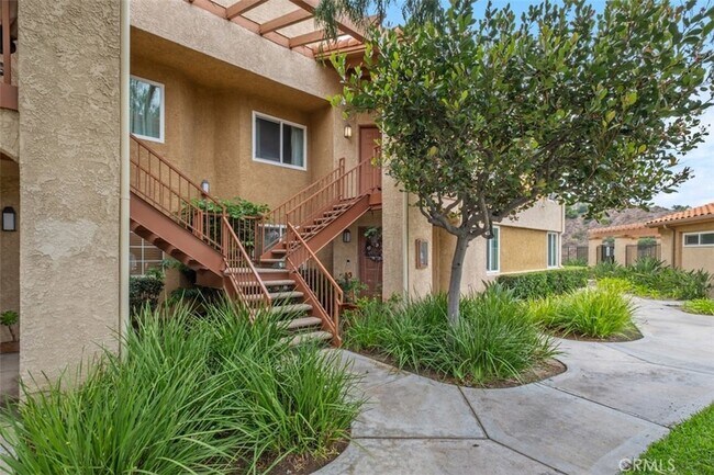 Foto del edificio - 5235 Box Canyon Court Unit
