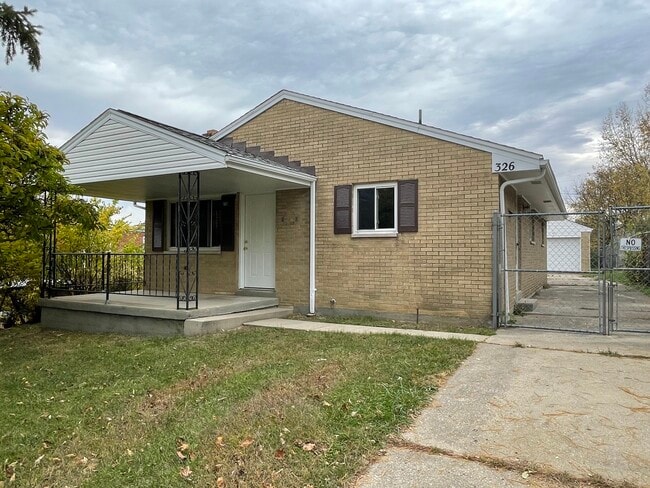 Building Photo - 326 Blackwood Ave