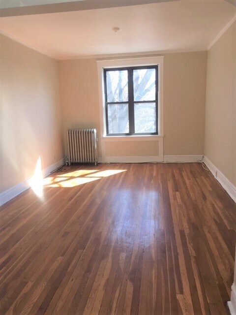 Foto del edificio - 2208 W Berteau Ave