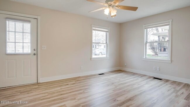 Foto del edificio - 3318 Van Winkle Dr