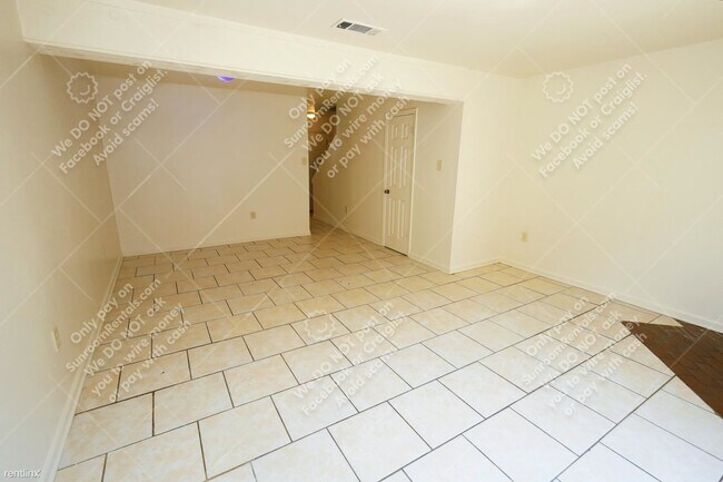 Building Photo - 2 br, 1.5 bath Townhome - 1635 Port Dr 4 4
