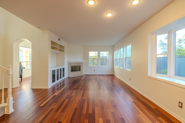 Building Photo - 3209 Rancho Reata