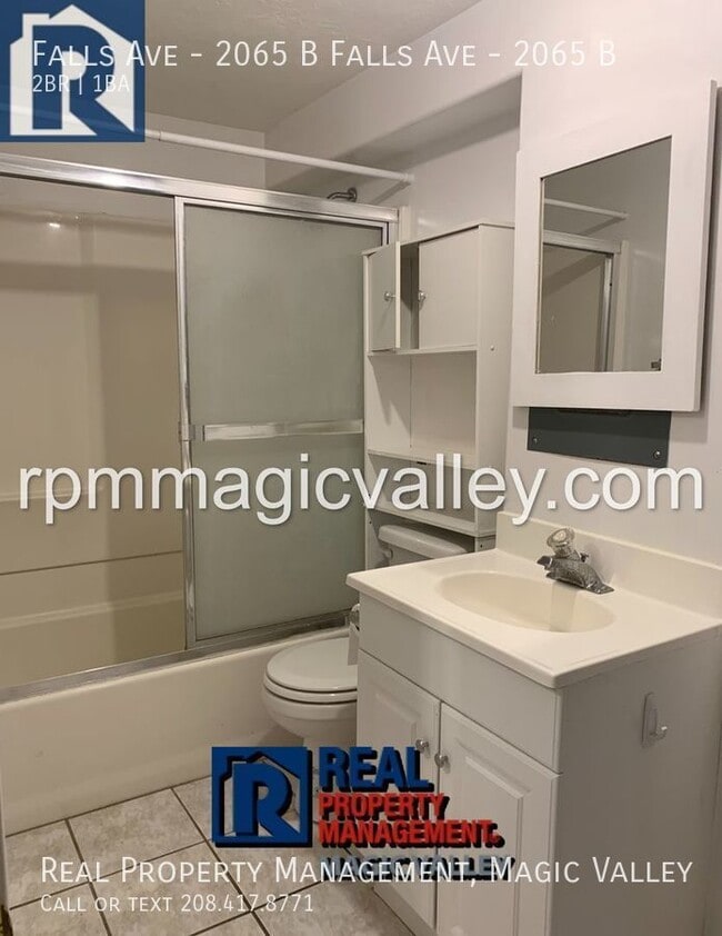 Building Photo - Nice 2 bed, 1 bath basement unit