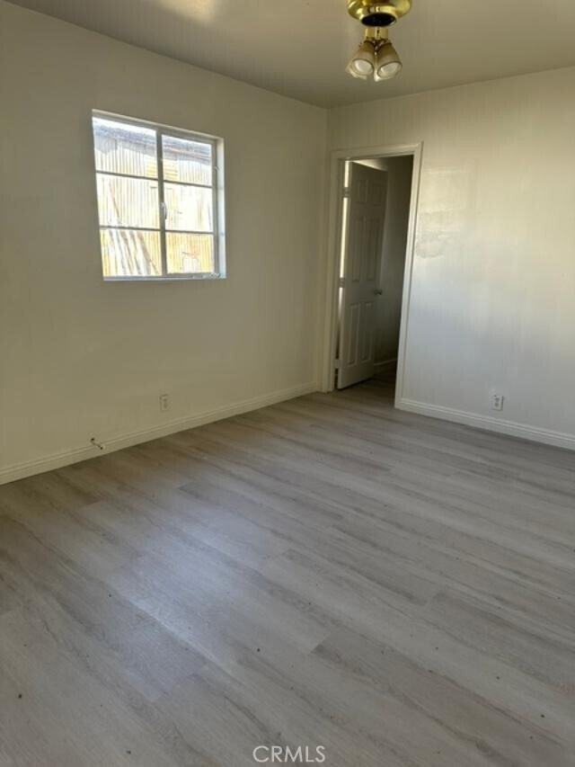 Foto del edificio - 451 W Yermo Rd