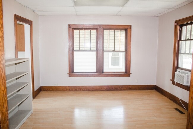 Building Photo - 540 Vine St