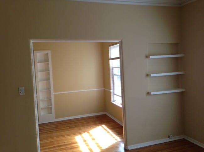 Building Photo - 455 S Alexandria Ave