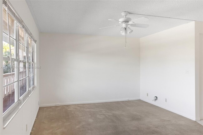 Building Photo - 2401 Antigua Cir