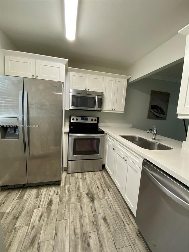 Building Photo - 5181 W Oakland Park Blvd