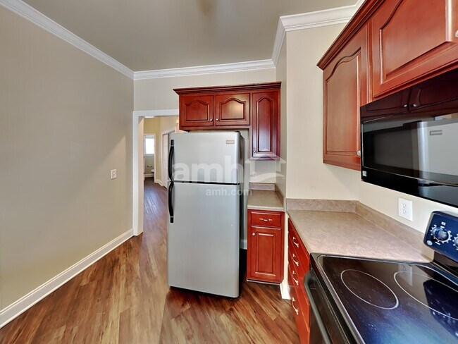 Foto del edificio - 3014 Waywood Dr