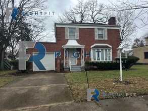 Building Photo - 1430 Amberly Dr