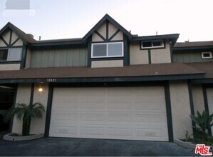 Building Photo - 13321 Meyer Rd