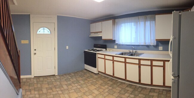 Building Photo - 2 Bedroom Etna House