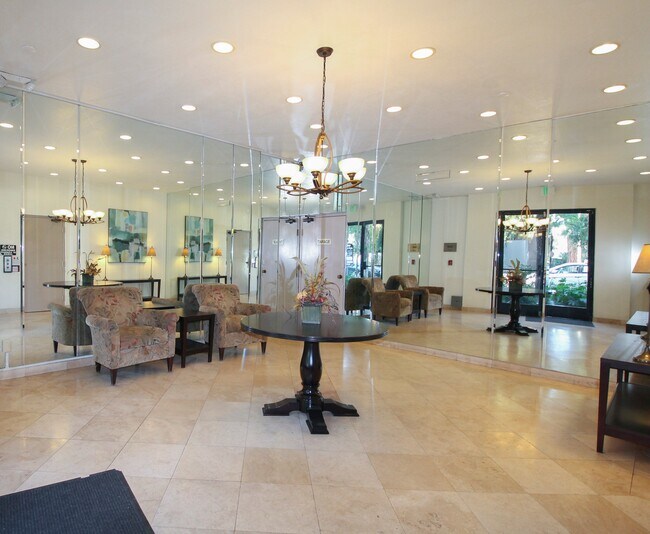 Foto del edificio - 15040 Moorpark St