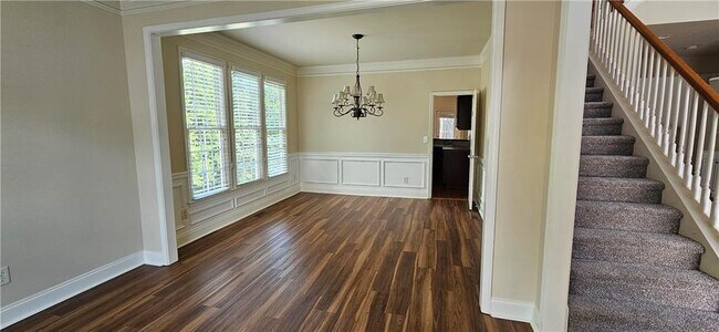Foto del edificio - 647 Maple Grove Way