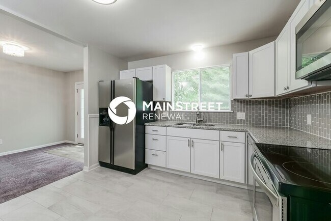Foto del edificio - 3 Bedroom Pet-Friendly Home in RAYTOWN, MO with Main Street Renewal