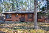 Primary Photo - Gorgeous 3 Bedroom House - 1 mile to Downt...