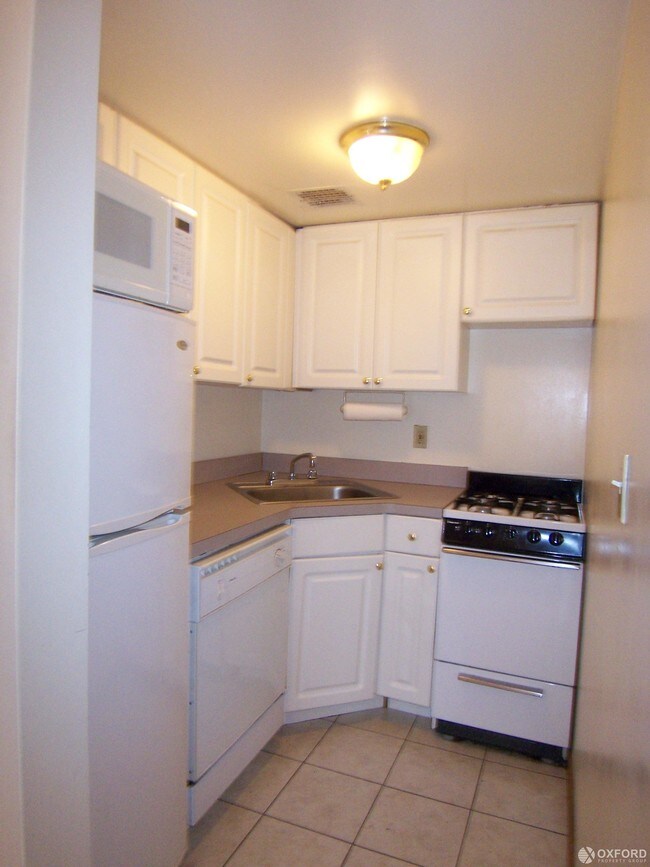 Building Photo - 59 West 73rd Street