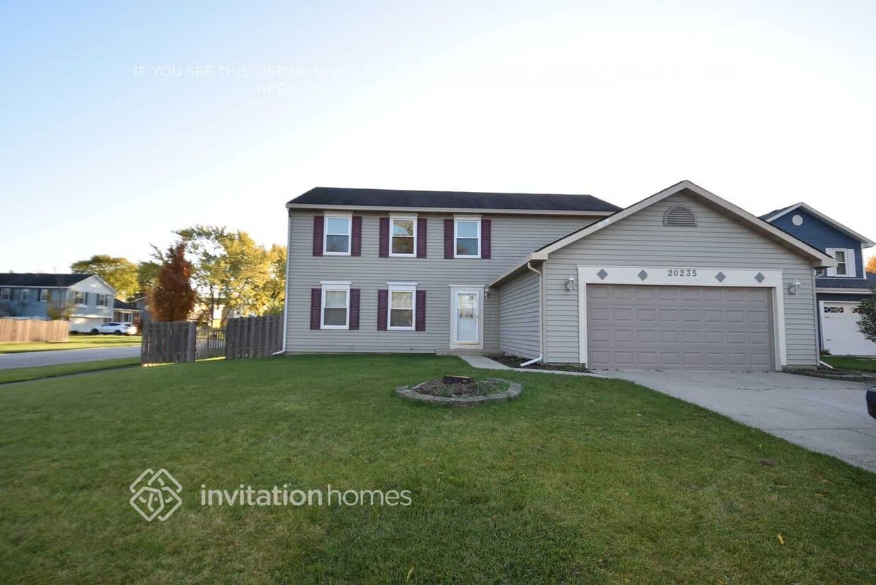 Foto principal - 20235 S Rosewood Ct