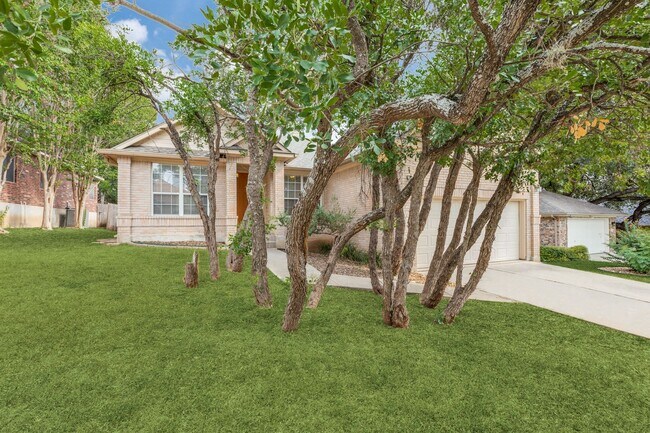 Building Photo - 4 Bed, 2 Bath located in Amber Ridge Subdi...