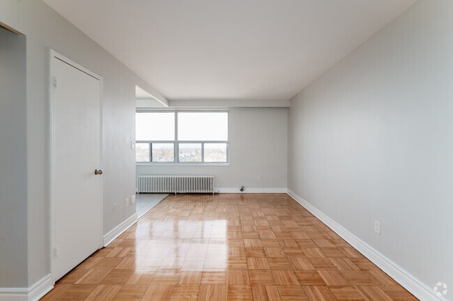 Bachelor - 340SF - Living Room - 440 Winona Drive