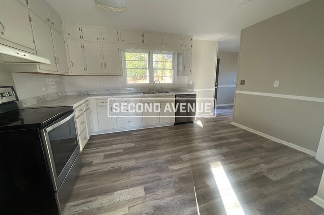 Building Photo - 1029 Hyacinth Dr