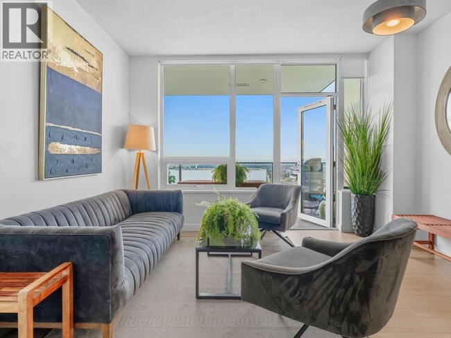 Building Photo - 908 Quayside Dr